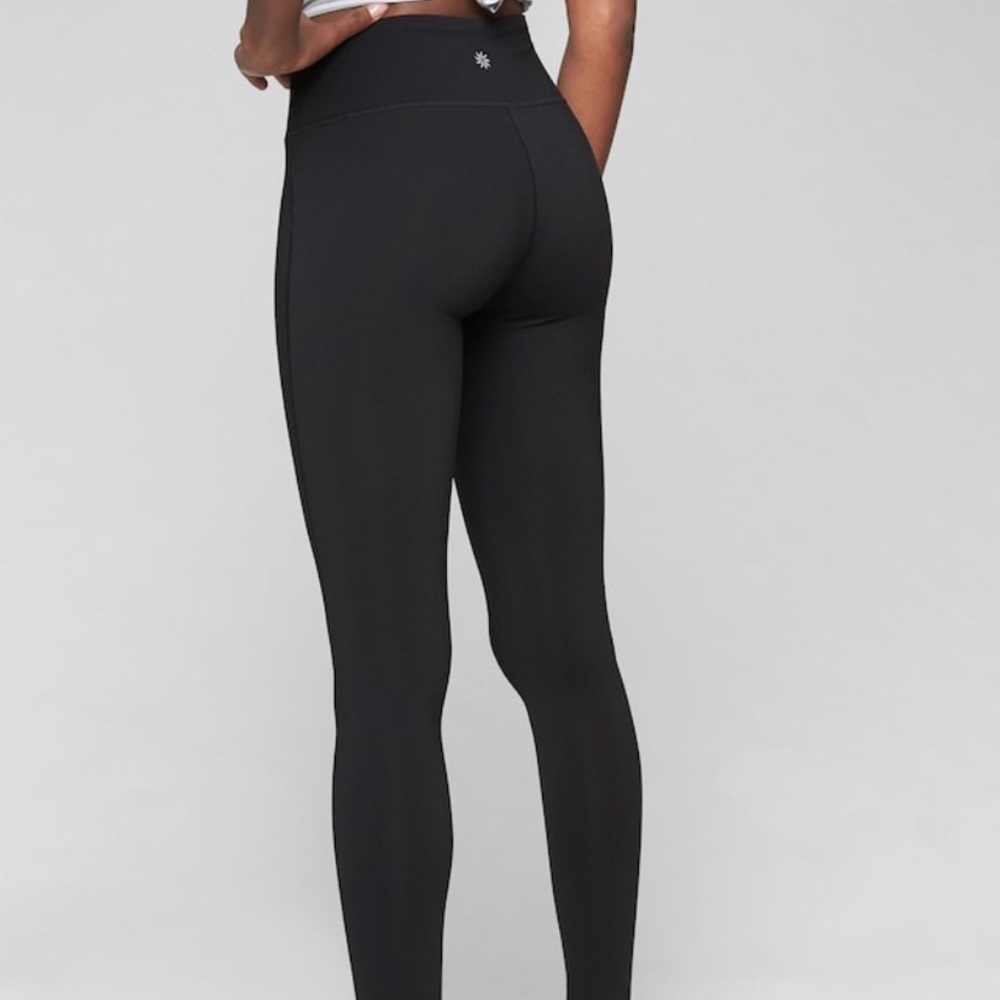 Athleta High Rise Chaturanga Tight (XS, Black).